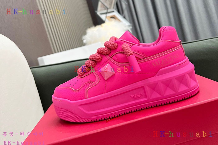 NEW 발렌티노 스니커즈 신상 V 555802