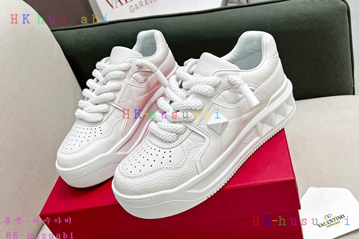 NEW 발렌티노 스니커즈 신상 V 555803