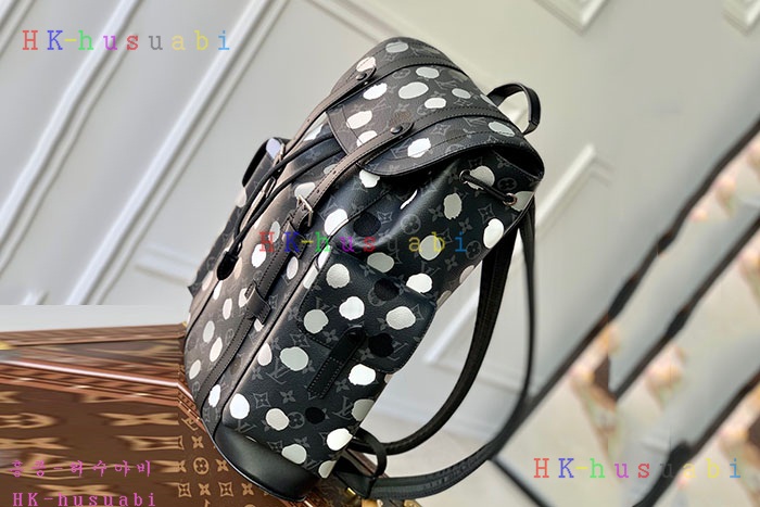★미러급★루이비통 LV x YK 크리스토퍼 MM M46403