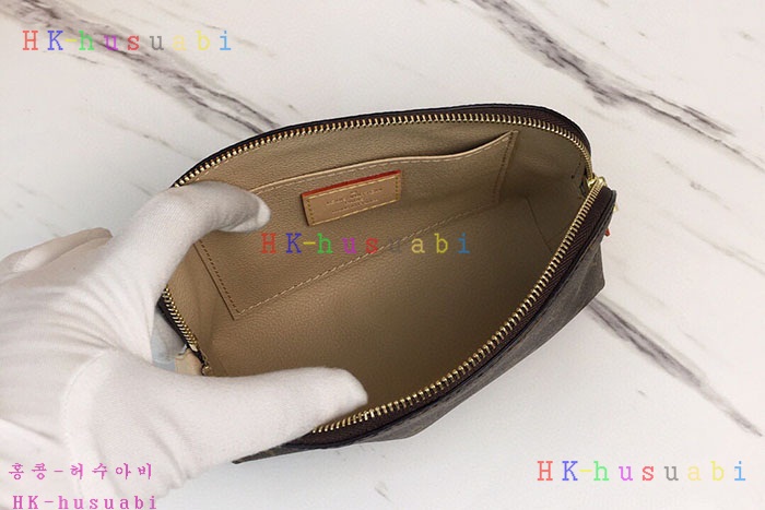 NEW 루이비통 모노그램 코스메틱 파우치 M47515