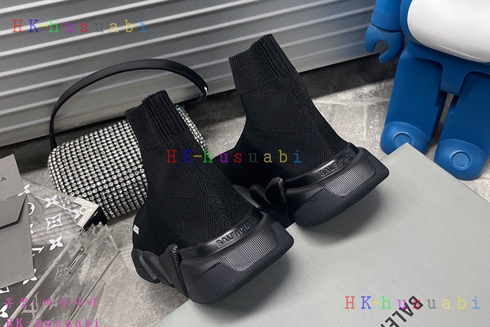 NEW 발렌시아가 신발 신상 B 8240111