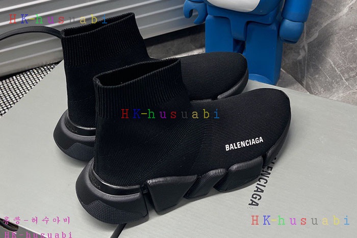 NEW 발렌시아가 신발 신상 B 8240111