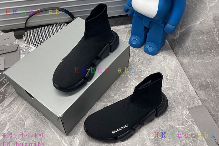 NEW 발렌시아가 신발 신상 B 8240111