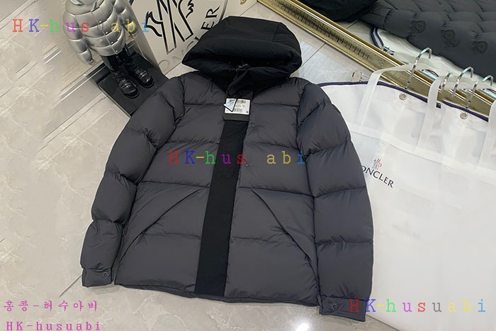 NEW 몽클레어 패딩 신상 M 246013