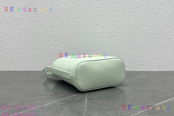 ★미러급★셀린느 퀴르 트리옹프 미니 버킷 10L433-4