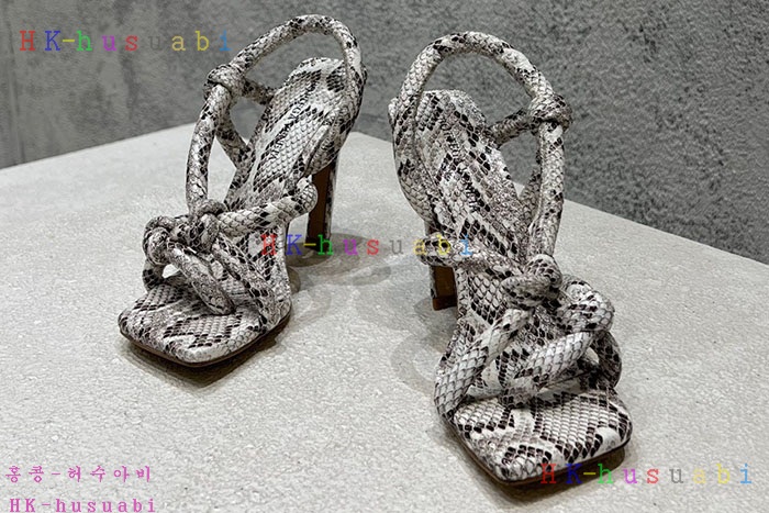 NEW 보테가베네타 신발 신상 BV 588002