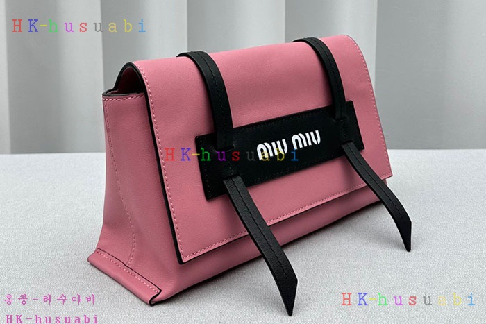 ★미러급★미우미우 레더 메신저백 MU 552001