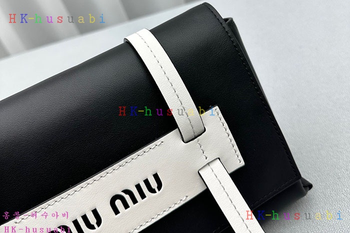 ★미러급★미우미우 레더 메신저백 MU 552001-3