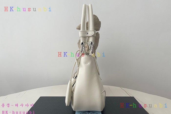 ★미러급★프라다 여성 문 리나일론 앤 가죽 핸드백 1BA381-3