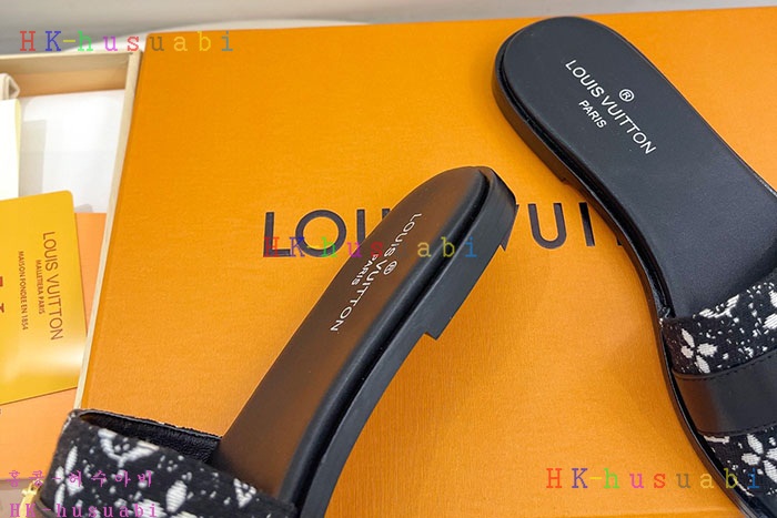 NEW 루이비통 샌들 신상 LV 924012