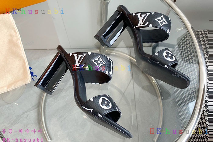 NEW 루이비통 신발 신상 LV 4450007