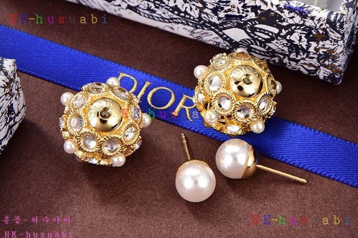 NEW 디올 귀걸이 신상 DR 968555