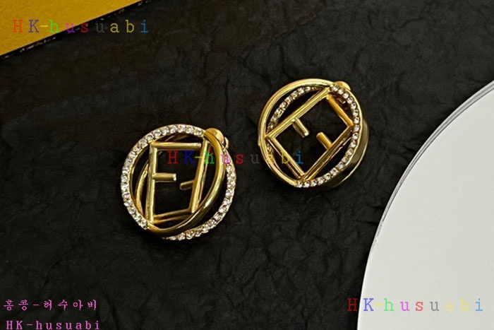 NEW 펜디 귀걸이 신상 FD 968220
