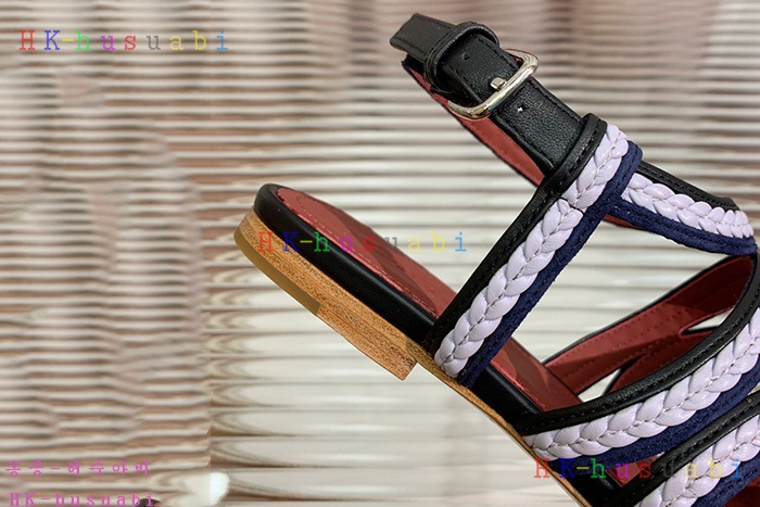 NEW 로로피아나 샌들 신상 L 6250100