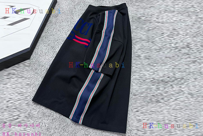NEW 구찌 반팔티 신상 GU 927007