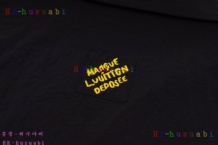NEW 루이비통 반팔티 신상 LV 552890