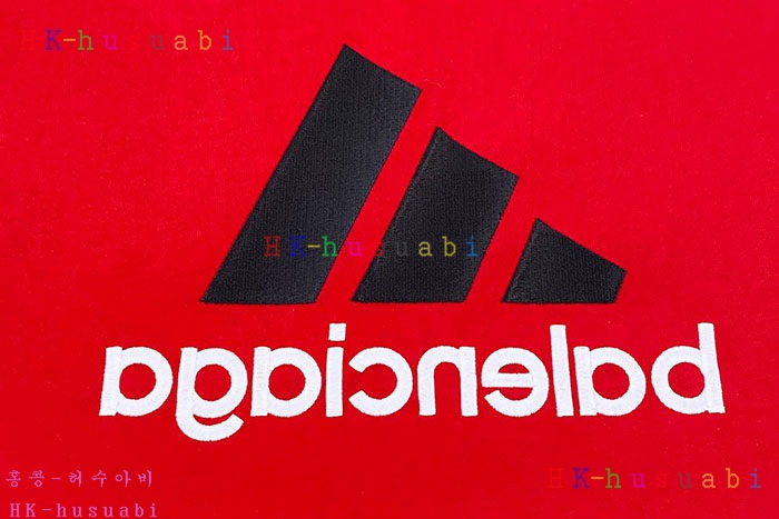 NEW 발렌시아가 반팔티 신상 B 998251