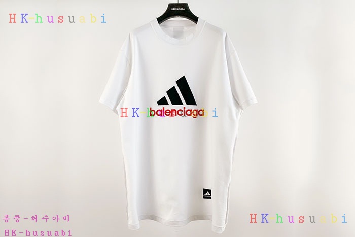 NEW 발렌시아가 반팔티 신상 B 998255