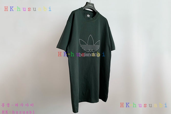 NEW 발렌시아가 반팔티 신상 B 998256