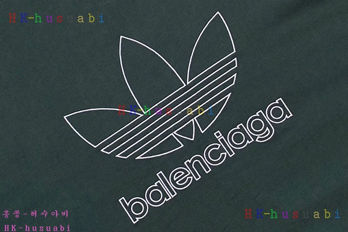 NEW 발렌시아가 반팔티 신상 B 998256