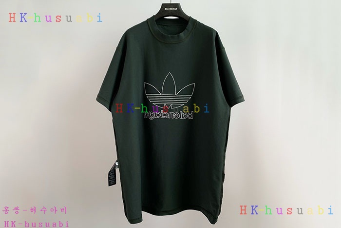 NEW 발렌시아가 반팔티 신상 B 998256