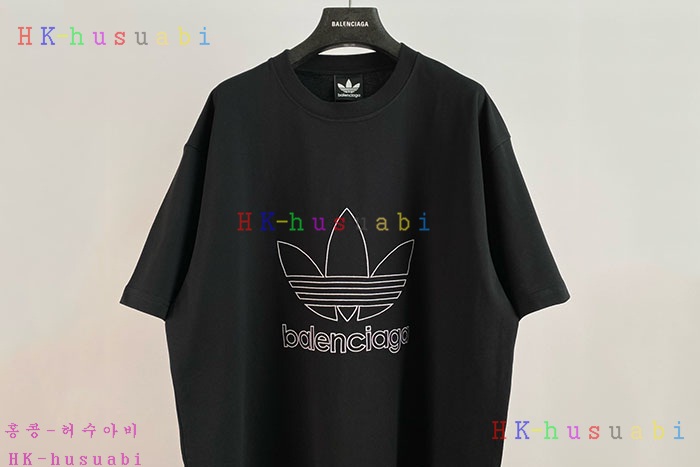 NEW 발렌시아가 반팔티 신상 B 998258