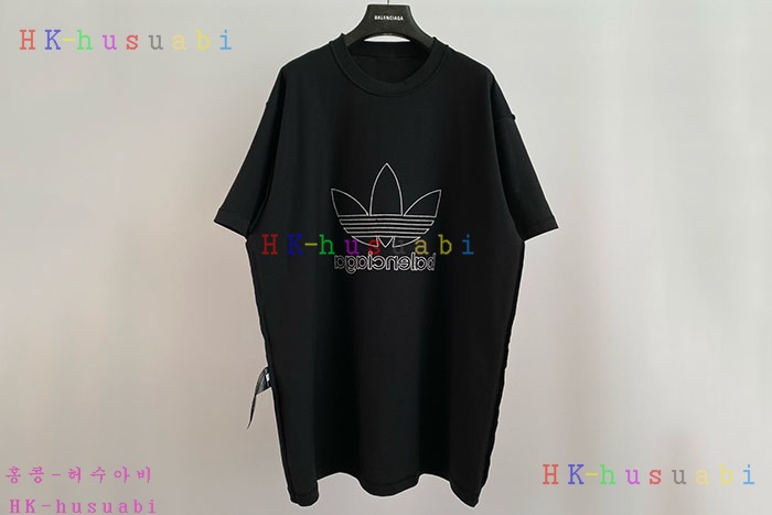 NEW 발렌시아가 반팔티 신상 B 998258