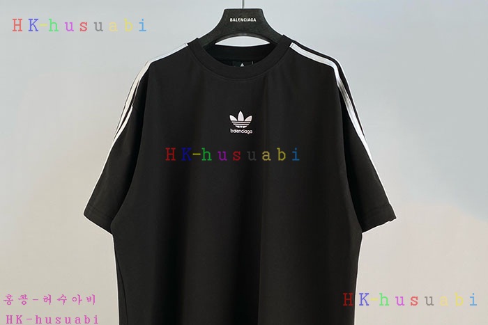 NEW 발렌시아가 반팔티 신상 B 998261