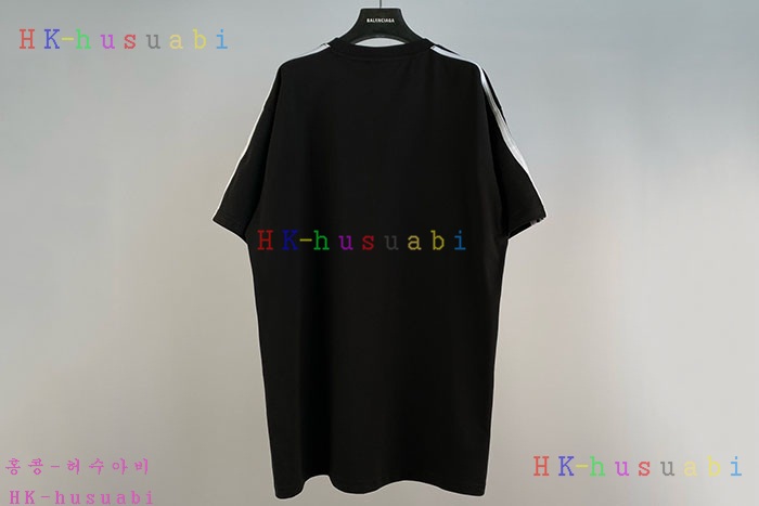 NEW 발렌시아가 반팔티 신상 B 998261