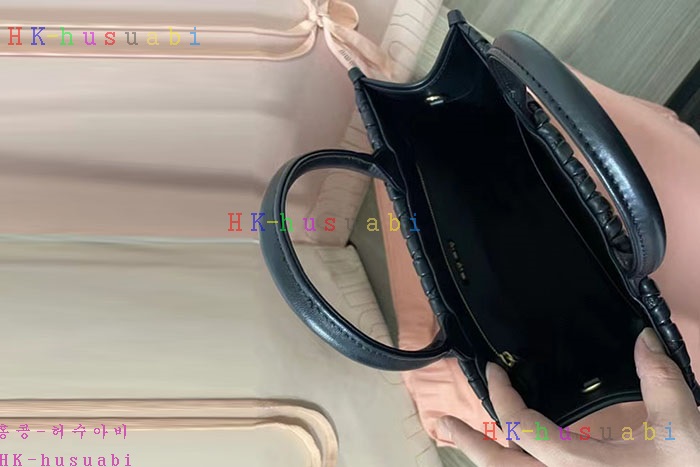 ★미러급★미우미우 마테라쎄 나파 가죽 토트백 5BG263  5BG258