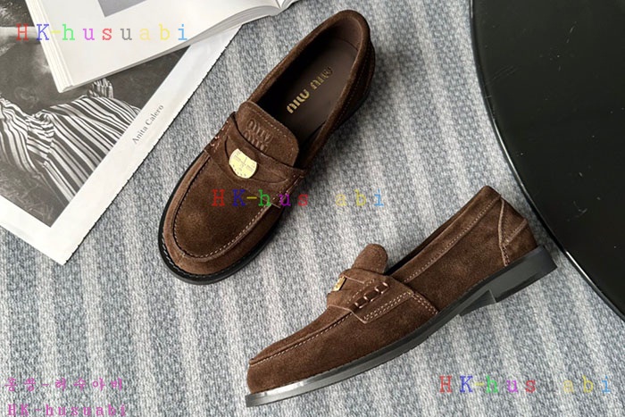 NEW 미우미우 신발 신상 M 699426