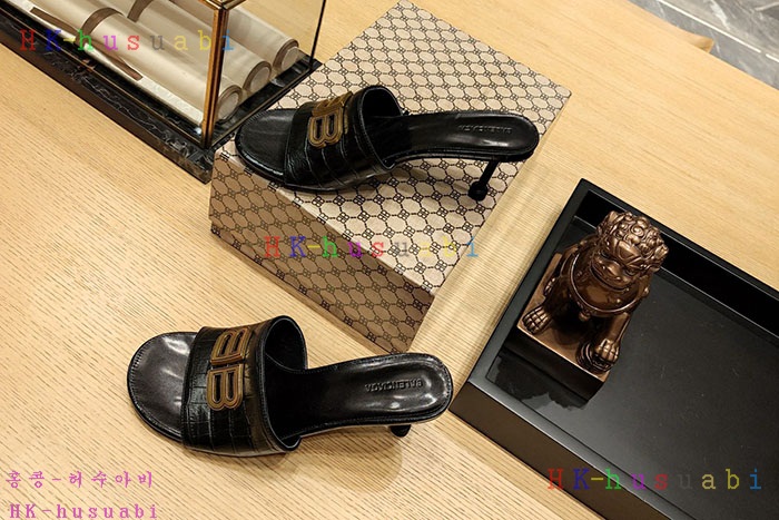 NEW 발렌시아가 신발 신상 B 958251