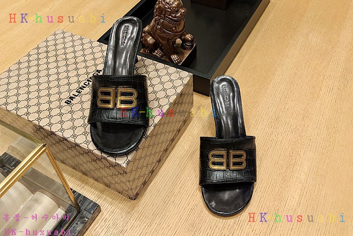 NEW 발렌시아가 신발 신상 B 958251