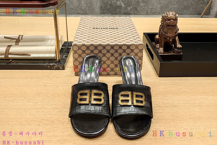 NEW 발렌시아가 신발 신상 B 958251