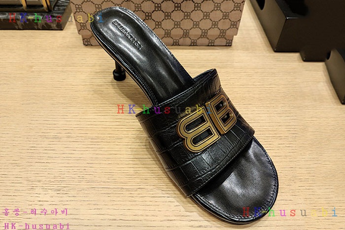 NEW 발렌시아가 신발 신상 B 958251