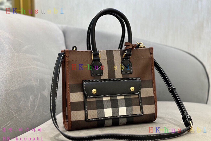 ★미러급★버버리 미니 프레야 토트 80696611