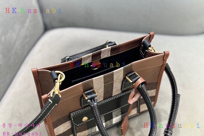 ★미러급★버버리 미니 프레야 토트 80696611