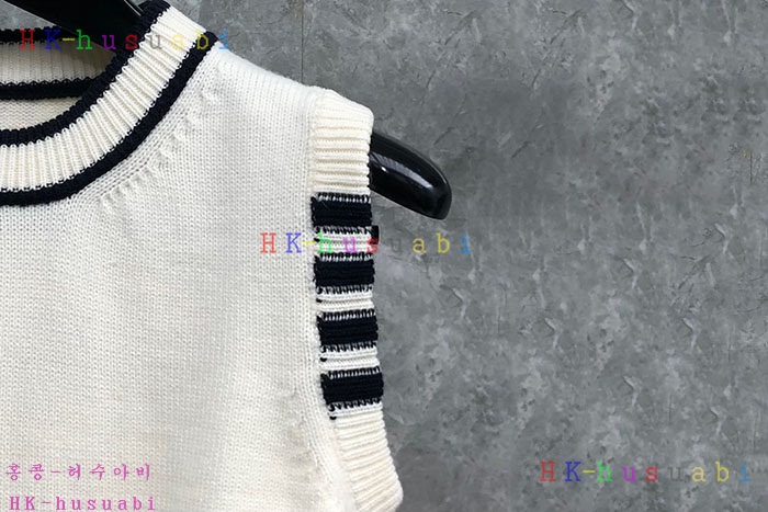 NEW 톰브라운 니트조끼 신상 TB 332024