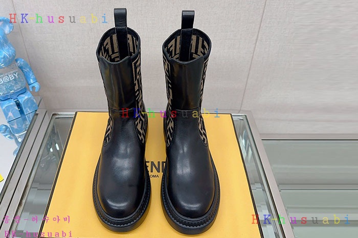 NEW 펜디 부츠 신상 FD 985250
