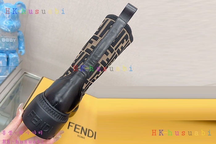 NEW 펜디 부츠 신상 FD 985250