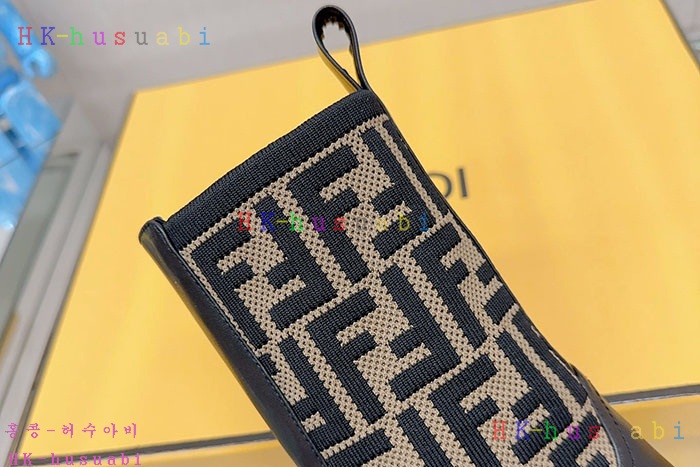 NEW 펜디 부츠 신상 FD 985250
