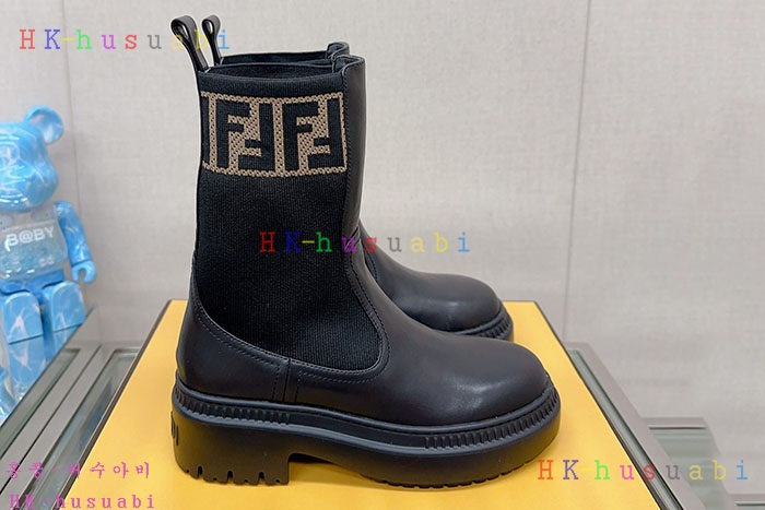NEW 펜디 부츠 신상 FD 985252
