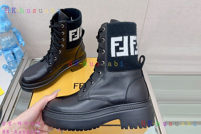 NEW 펜디 부츠 신상 FD 985255