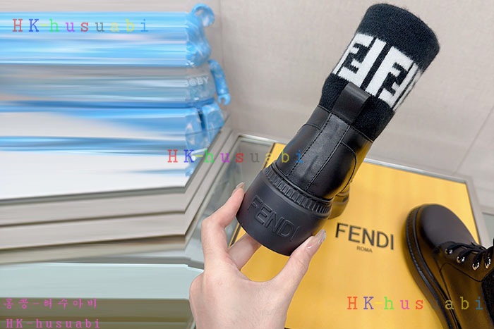 NEW 펜디 부츠 신상 FD 985255