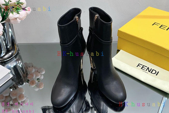 NEW 펜디 부츠 신상 FD 985304