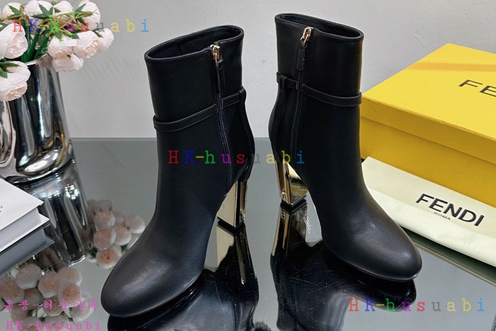 NEW 펜디 부츠 신상 FD 985304