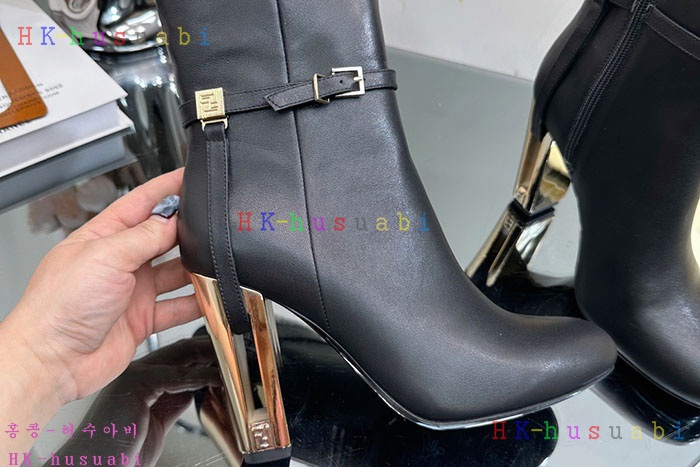 NEW 펜디 부츠 신상 FD 985304