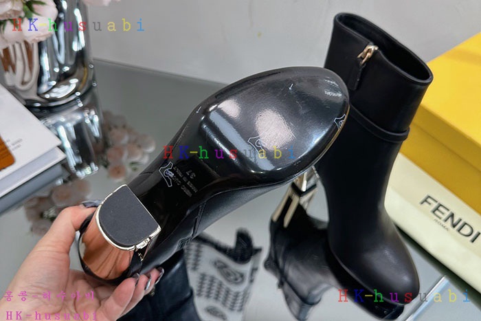NEW 펜디 부츠 신상 FD 985304