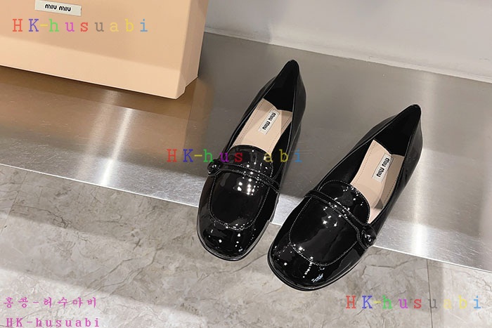 NEW 미우미우 신발 신상 M 668230
