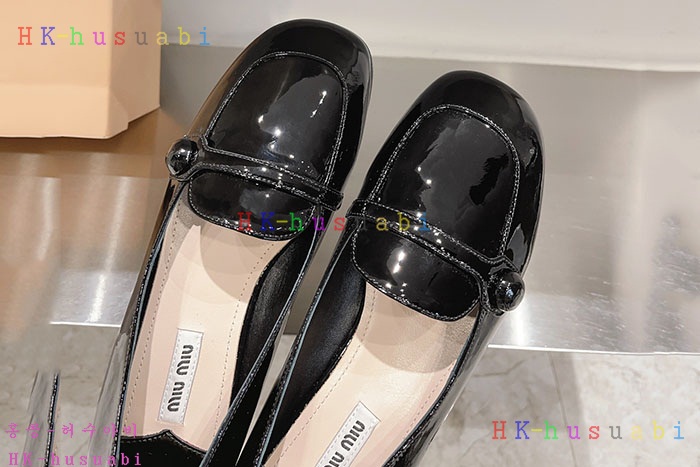 NEW 미우미우 신발 신상 M 668230